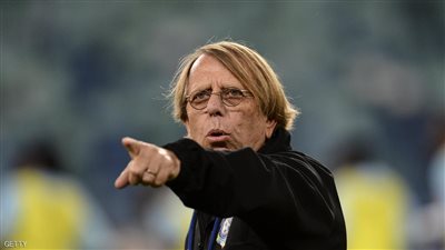 كلود لوروا يظهر في مدرجات مباراة السنغال وبنين بأمم إفريقيا