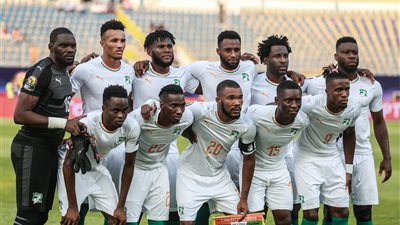 ثنائي هجومي يقود الأفيال أمام الجزائر