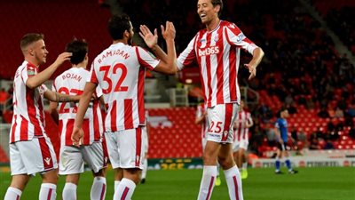 رسميًا.. اعتزال بيتر كراوتش “ثامن أطول لاعب في العالم”