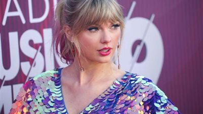 تعرف على مشاهير الخمس الأعلى أجرا في العالم (صور)