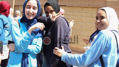 من “البكالوريا” إلى”الثانوية العامة”.. شبح عبور المرحلة يسيطر على البيوت المصرية