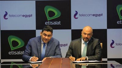 شركتا اتصالات توقعان 4 اتفاقيات لتقديم خدمات الصوت الثابت الافتراضي