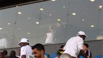 الصقر وعبد الفتاح في مقصورة الدفاع الجوي لمتابعة تونس والسنغال