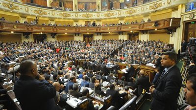 البرلمان يرفض طلب النائب العام برفع الحصانة عن نائبين.. أحدهما متهم بالاعتداء على قوات الشرطة