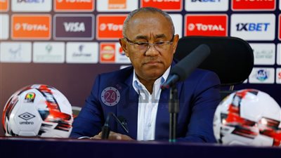 “بي بي سي” تفضح فساد أحمد أحمد رئيس كاف (مستندات)