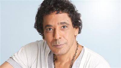 قريبا .. محمد منير يكشف عن بوستر أغنية مهموم (صورة)