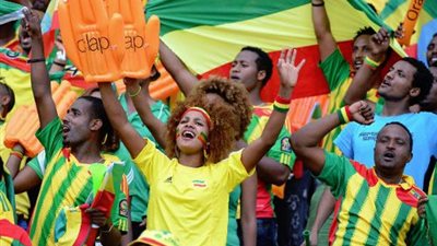 مشجعات السنغال كلمة السر.. ماني ورفاقه في النهائي بفضل الجنس اللطيف (صور)