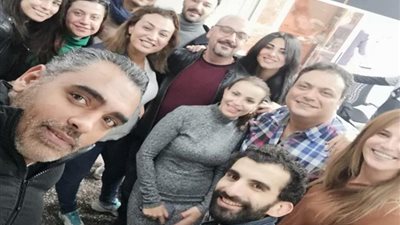 مخرج “عايزة ورد يا إبراهيم” يكشف آخر المنضمين لبطولة المسلسل وموعد تصويره