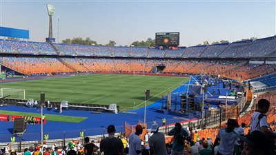 بدء توافد مشجعي الجزائر على ستاد القاهرة قبل نهائي أمم إفريقيا (فيديو)