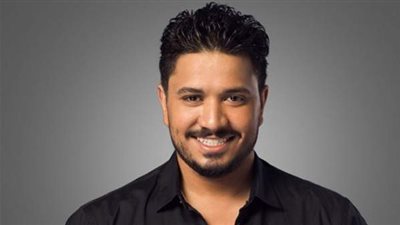 مصطفي حجاج ينافس في الصيف بـ “هتزهزه”.. شاهد البوستر (صورة)