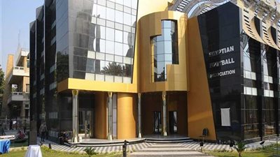 “اتحاد الكرة” يعلن عدم تطبيق تعديلات “فيفا” في مباريات الدوري المصري