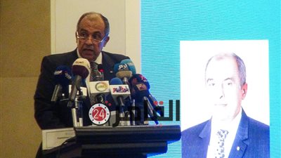 بالإضافة إلى عمله.. وزير الزراعة يكلف”أنور عيسى” مديراً لـ”زراعة الجيزة”