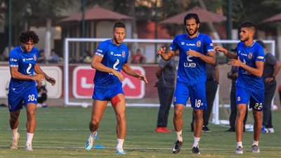 لاسارتي يحاضر لاعبي الأهلي.. وانتظام رمضان والشيخ ووحيد