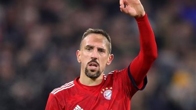 الفرنسى فرانك ريبيري يصل إلى القاهرة لحضور نهائي أمم إفريقيا (فيديو)