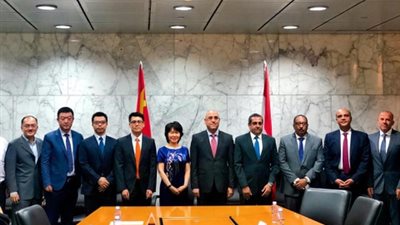 وزير الإسكان يتفاوض مع 8 بنوك صينية لتمويل تنفيذ منطقة الأعمال المركزية بالعاصمة الإدارية