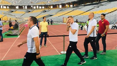 حكام مباراة القمة يتفقدون ملعب برج العرب بالإسكندرية