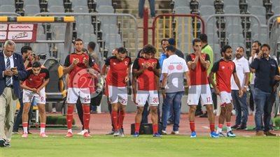 احماء لاعبو الأهلي والزمالك قبل القمة 118 (صور)