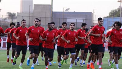 برنامج بدني خاص لثلاثي الأهلي.. والجهاز الفني يشاهد “أطلع برة”