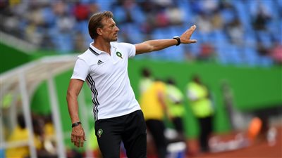 شاهد.. رينارد يصل الرياض لتدريب منتخب السعودية (فيديو)