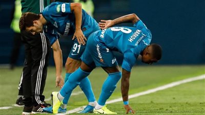 بعد هتافات ولافتات العنصرية.. زينيت الروسي يعرض مالكوم للبيع في يناير