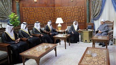 شيخ الأزهر يستقبل وفد يضم هيئة الأوقاف و مجلس “المجتمعات المسلمة” الإماراتيين (صور)