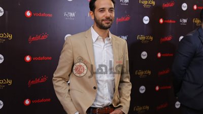 كريم قاسم يكشف طبيعة دوره في &#8220;ولاد رزق 2&#8221; بعد فقدان عيناه (فيديو)