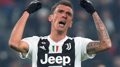 مانشستر يونايتد ينسحب من صفقة ماندزوكيتش بسبب مطالبات يوفنتوس المادية