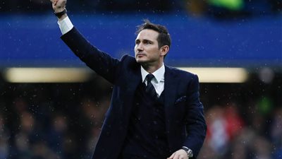 لامبارد: استمتعت بمواجهة ليفربول في السوبر الأوروبي.. وأسعى لبناء فريق قوي