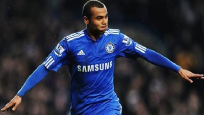 رسميًا.. أشلي كول يعلن اعتزاله كرة القدم نهائيًا