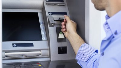 المصريون سحبوا 31.5 مليار جنيه من البنوك خلال عيد الأضحى