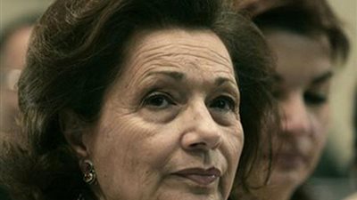 عاجل.. سوزان مبارك تخضع لعملية جراحية دقيقة.. وهكذا رد علاء على المتابعين (صور)