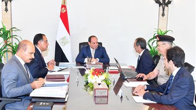 السيسي يوجه بتأسيس العاصمة الإدارية لتكون مركزًا معلوماتيًا متطورًا يربط مؤسسات الدولة