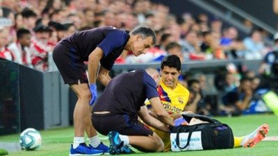 برشلونة يعلن إصابة لويس سواريز