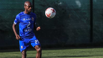 بإذن من يوسف.. جيرالدو يغادر إلي أنجولا عقب مواجهة “أطلع بره”