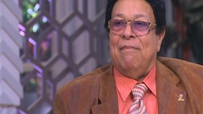 إبراهيم نصر يرد على شائعة وفاته.. بحضر لبرنامج مقالب بشكل جديد