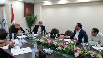 في مواجهة وزيرة الصحة والأطباء البشريين.. 5 نقابات تؤكد أحقيتها في مزاولة التحاليل الطبية