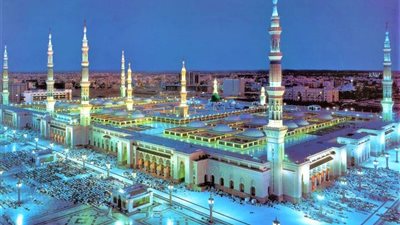 فضل الصلاة على النبي.. مكاسب لا تحصى ويجب ترديدها مع كل نفس 