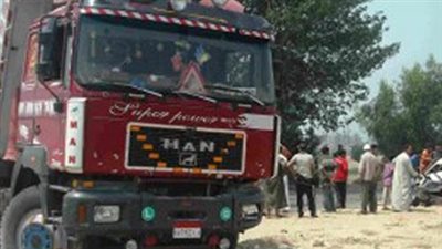 التحقيق مع قائد تريلا طمس لوحاتها المعدنية بالشرقية