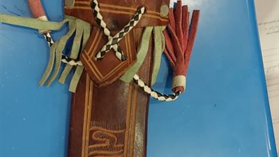 القبض على راكب قادم من فرنسا لمحاولته تهريب سيف محظور