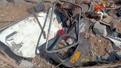 رقبة السواق طارت في الجو.. تفاصيل مصرع وإصابة 10 أشخاص بحادث سقارة | صور وفيديو