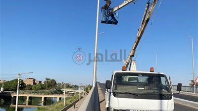استعدادا للموسم السياحي.. تركيب أعمدة إنارة وتأهيل نافورة البغدادي بمسار البياضية بالأقصر