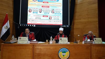 مستشار رئيس الجمهورية يناقش رسالة دكتوراه عن أسس التربية الخلقية في جامعة طنطا