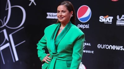 ببدلة خضراء.. أول ظهور لـ ريا أبي راشد على ريد كاربت الجونة 2021