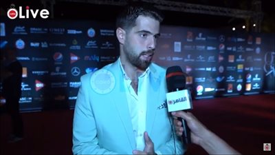 النور اطفى.. طارق الإبياري يتعرض لموقفًا محرجًا في مهرجان الجونة 2021