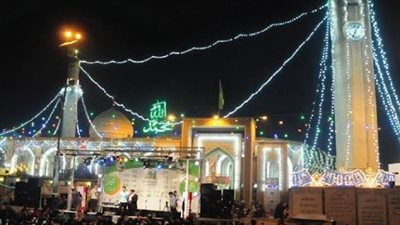 توافد أعداد كبيرة من المواطنين على ساحة مسجد السيدة زينب للاحتفال بالمولد النبوي 