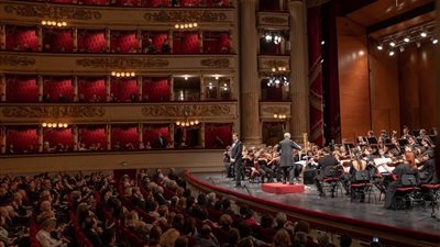 أبو ظبي تعلن بطاقة اليوبيل الذهبي الثقافية وتفاصيل برنامج عام الخمسين