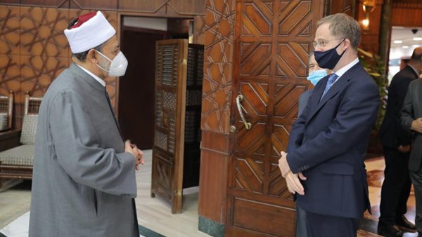 الدكتور أحمد الطيب