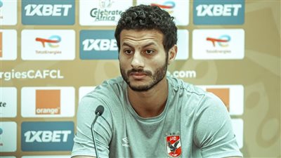 طبيب الأهلي يكشف تطورات الحالة الصحية لـ محمد الشناوي