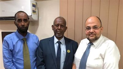 جامعة عين شمس تدشن أول درجة دراسات عليا للطب بـ الصومال