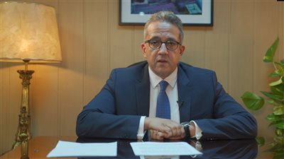وزير الآثار: إزالة المبنى القديم لمركب خوفو بأهرامات الجيزة لهذا السبب 